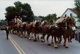 Old Carlsberg Beer Wagon Commercial